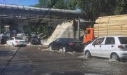 Авария на трубопроводе произошла на проспекте Сейфуллина в Алматы