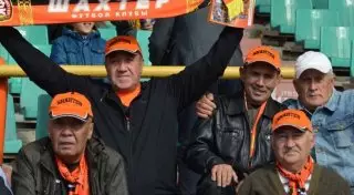 "Шахтер" оштрафован на 600 тысяч тенге за скандирование болельщиками оскорбительных выражений