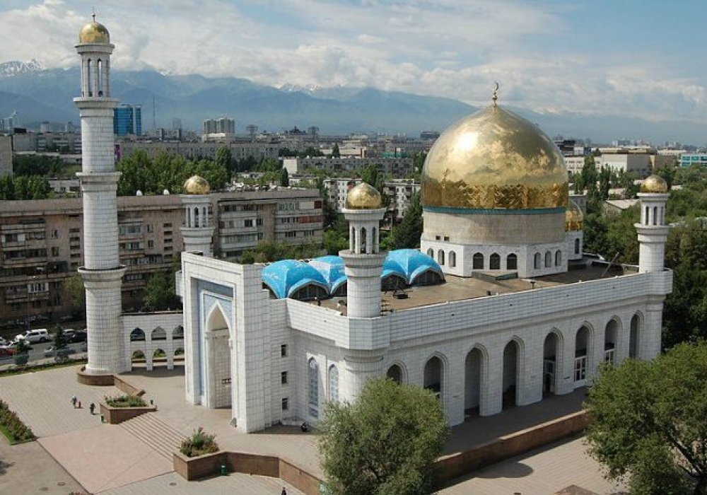 Центральная мечеть Алматы. Фото с сайта almaty.tv