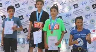 500 человек пробежались по роще Баума в Алматы