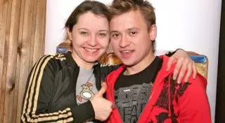 Звезду сериалов "Универ" и "СашаТаня" прооперировали в онкоцентре