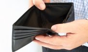 У 63 процентов казахстанцев заканчиваются деньги до зарплаты - опрос