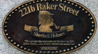 С Рахатом Алиевым связали покупку "дома" Шерлока Холмса