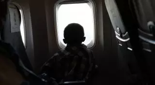 Казахстанец просит чиновников разобраться с ценами на авиабилеты для детей