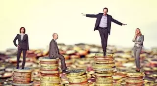 Аферист собрал с жителей ВКО 300 миллионов тенге