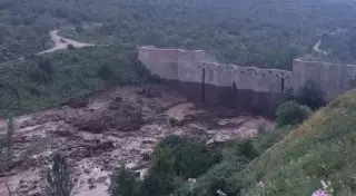 Появились фото и видео целой плотины на реке Каргалинка