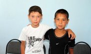 Двое школьников спасли тонущую женщину в Атырауской области