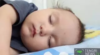 Мать оставила сына у Дома ребенка после ссоры с мужем в Костанае