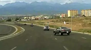 "Крутой маневр" Toyota Camry в Алматы сняли на видео