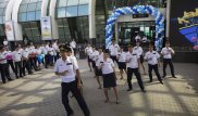Проводники устроили флешмоб на вокзале Астаны