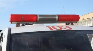 Женщина выпала из такси в Актау