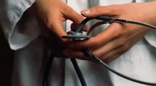 В причинах смерти казахстанки в роддоме Бишкека разберется комиссия Минздрава КР