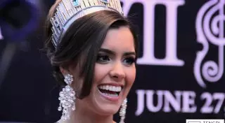 "Мисс Вселенная-2014" рассказала в видеоблоге о поездке в Казахстан