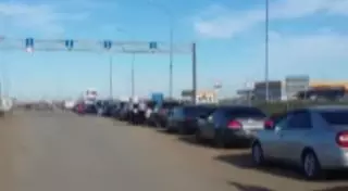 Казахстанцы вновь устремились за покупками в Россию