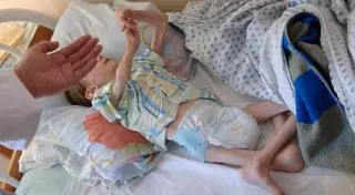 На мать истощенного ребенка из Костанайской области завели уголовное дело