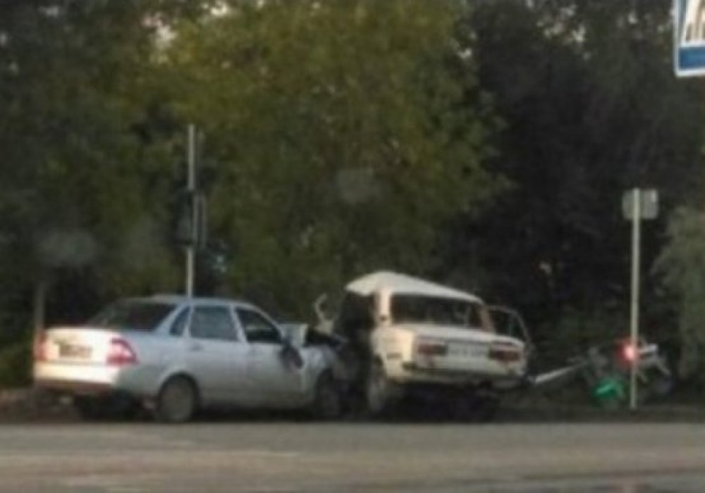 Фото с места ДТП разместила в соцсетях администрация таксопарка, где работал погибший таксист.