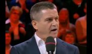 Представитель СКР РФ Владимир Маркин рвет чарты своей песней