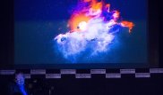 Стивен Хокинг разрешил парадокс информации в "черных дырах"