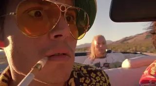 Кино и СМИ делают из наркоманов героев - генсек ШОС