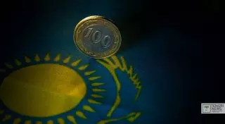 Курс доллара на утренней сессии KASE упал до 241,76 тенге