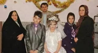 Свадьба 14-летнего мальчика и 10-летней девочки потрясла пользователей