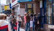 Кому Нацбанк выплатит компенсации в связи с обвалом тенге