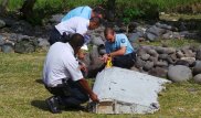 Прокуратура Франции: Найденный на Реюньоне обломок принадлежит пропавшему Boeing
