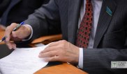 Казахстанские депутаты будут работать в воскресенье