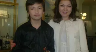 17-летнего скрипача называют "казахстанским Паганини"