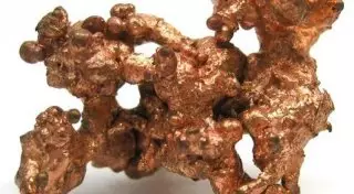 Цена на медь растет рекордными темпами