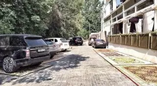 Клиент заплатил за ужин в ресторане Алматы 18 тысяч долларов