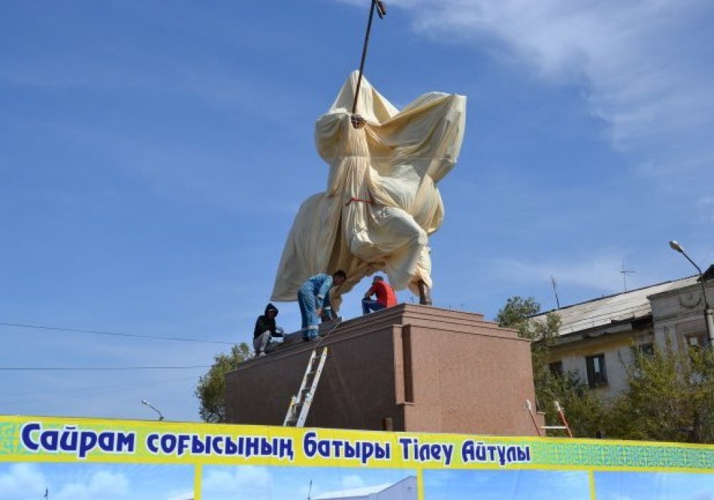 Памятник Тлеу батыру в Актобе. © aktobetimes.kz