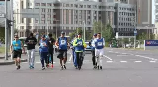 Аким Астаны принял участие в благотворительном марафоне