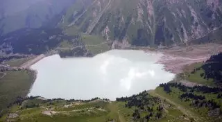 В горах Алматы усилен контроль над плотинами и моренными озерами