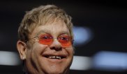 Элтон Джон поблагодарил Путина за телефонный разговор
