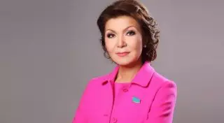 Во время вопроса о досрочном прекращении полномочий Назарбаевой в Мажилисе отключили трансляцию