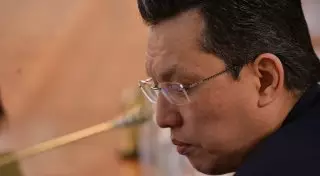 Жизнь казахстанцев при 300 тенге за доллар не изменится - министр финансов