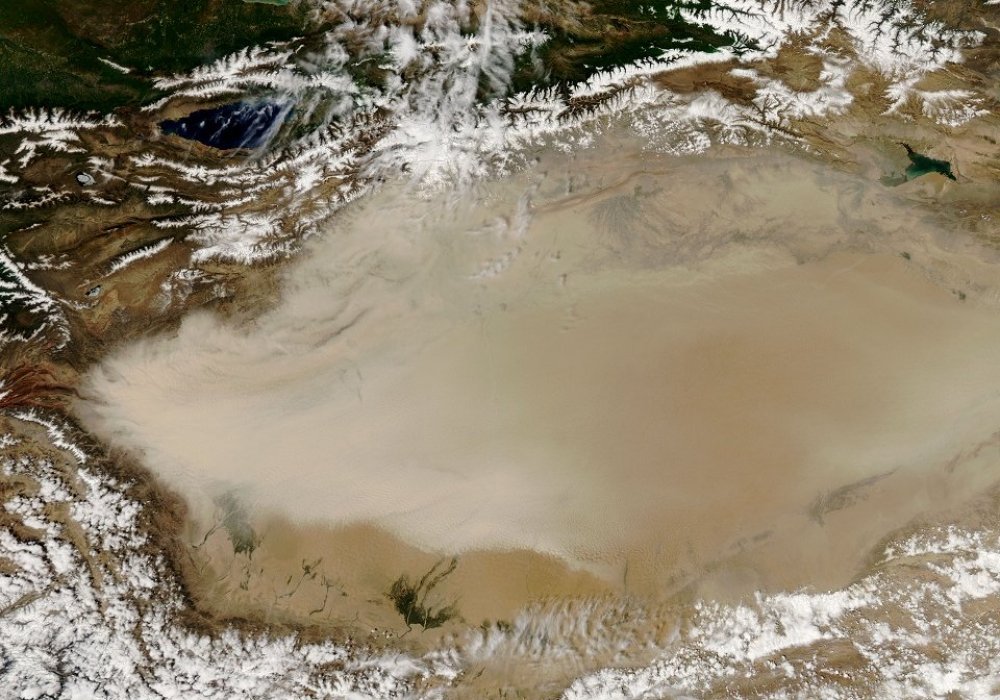Пустыня Такла-Макан. © NASA