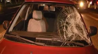 В Алматы на пешеходном переходе сбили двух девушек. Одна из них погибла