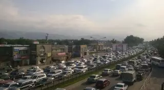 Дорога возле рынка "Алтын Орда" станет шестиполосной