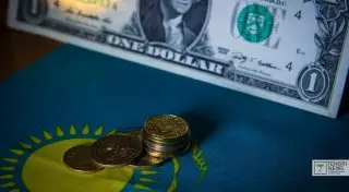 Курс доллара по итогам дня поднялся до 262 тенге