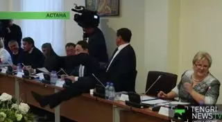 Журналисты припомнили новому вице-спикеру Мажилиса его прыжок через стол