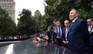 Назарбаев посетил мемориал "11 сентября" в Нью-Йорке