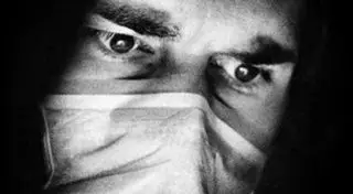 Грабители в медицинских масках украли 3 миллиона тенге из магазина в Астане