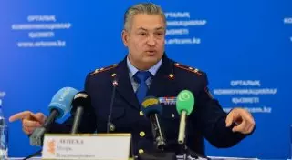 Глава Комитета адмполиции прокомментировал скандал вокруг свадебного кортежа в Астане