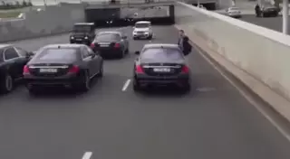 Суд наказал участников свадебного кортежа в Астане