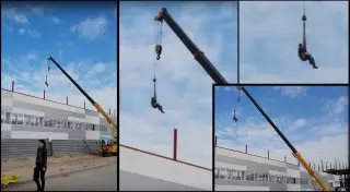 Опасный аттракцион устроил крановщик в Алматы