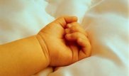 В Костанайской области мать случайно задушила ребенка