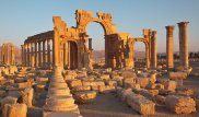 Боевики ИГ (ДАИШ) взорвали 2000-летнюю Триумфальную арку в Пальмире