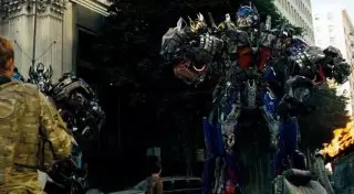 Поклоники франшизы "Трансформеры" увидят еще как минимум четыре части фильма